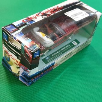 Ford Mustang GT Convertible, American Classic Car, 1:43