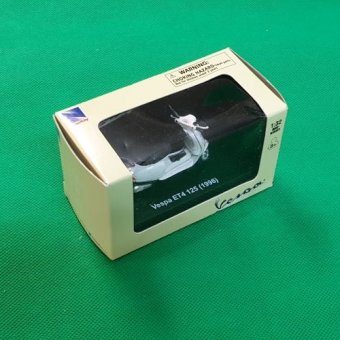Vespa Piaggio Scooter 125 ET4 1996 1:32 