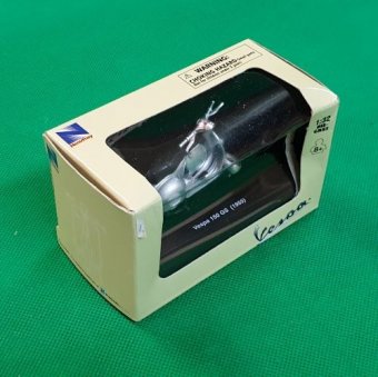 Vespa Piaggio Scooter 150 GS 1950 1:32 
