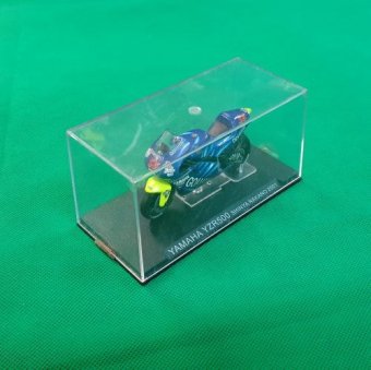 YAMAHA YZR500 2001 MOTO/BIKE scara 1:24